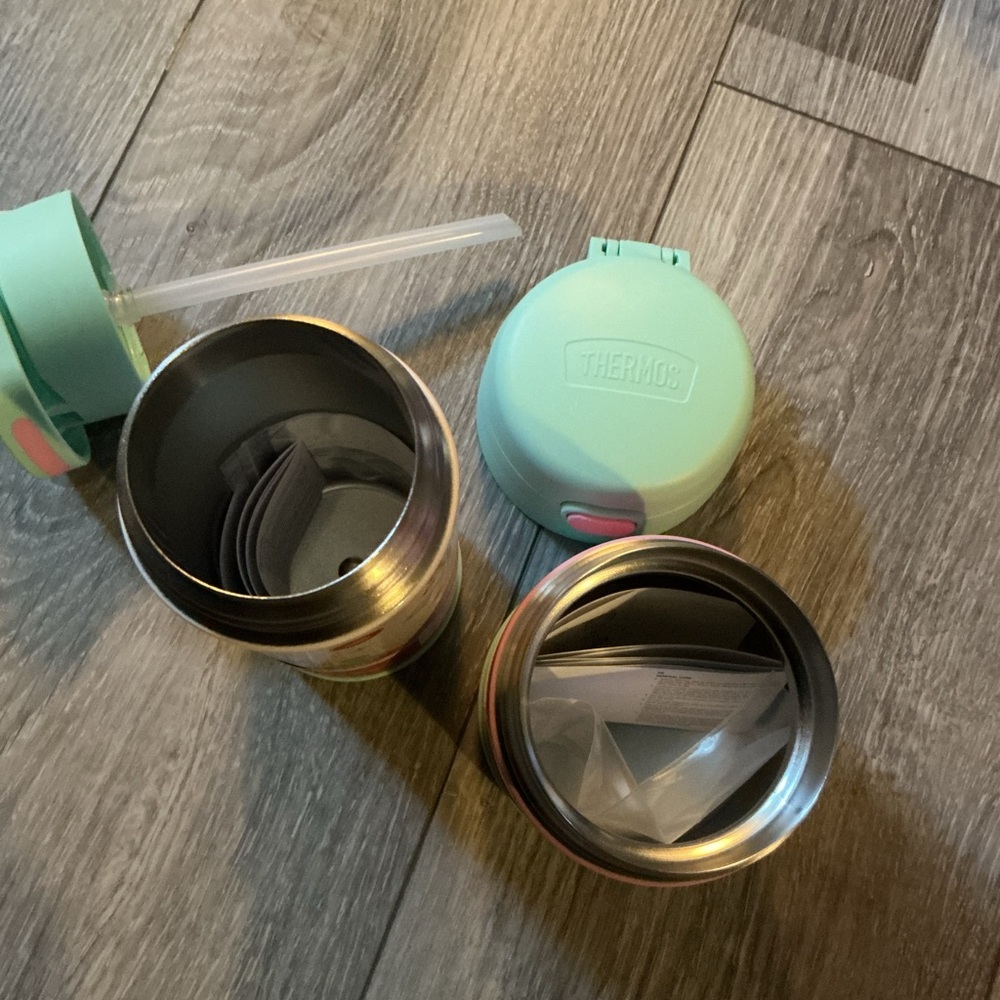 💰Make an offer, bundle and save💰 NWT Thermos Princess Water Bottle, Food - Picture 4 of 4